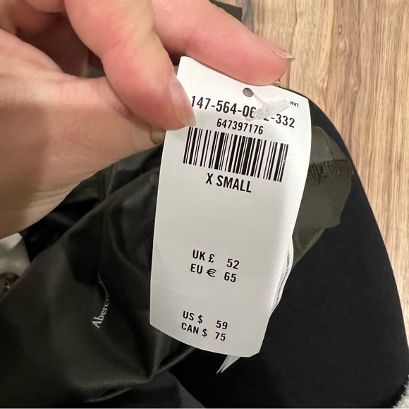 NWT Abercrombie & Fitch Contour Shine Legging - Picture 5 of 8
